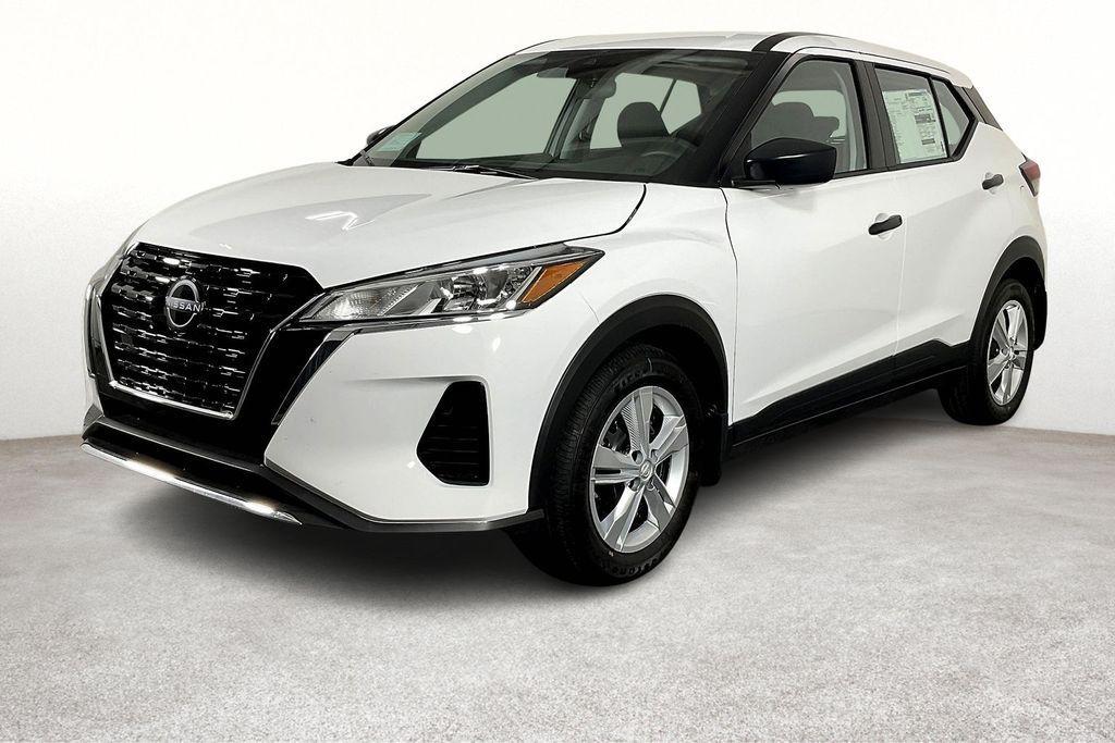 new 2025 Nissan Kicks Play car, priced at $21,955