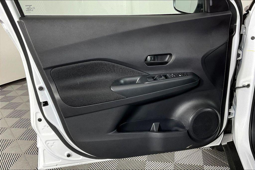 new 2025 Nissan Kicks Play car, priced at $21,955