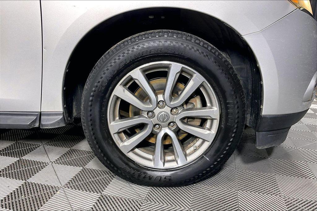 used 2015 Nissan Pathfinder car, priced at $3,997