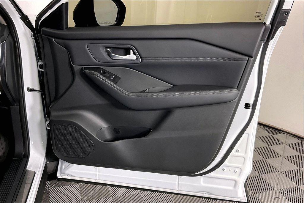 new 2026 Nissan Rogue car, priced at $33,396