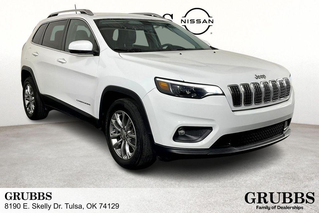 used 2020 Jeep Cherokee car, priced at $15,399