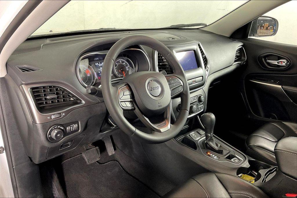 used 2020 Jeep Cherokee car, priced at $15,877