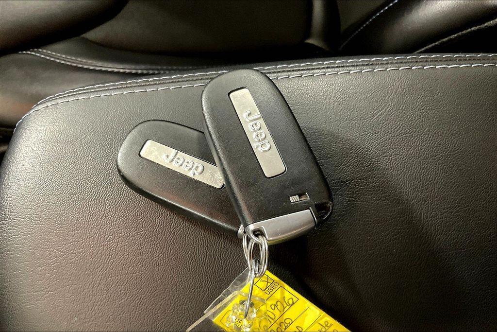 used 2020 Jeep Cherokee car, priced at $15,877