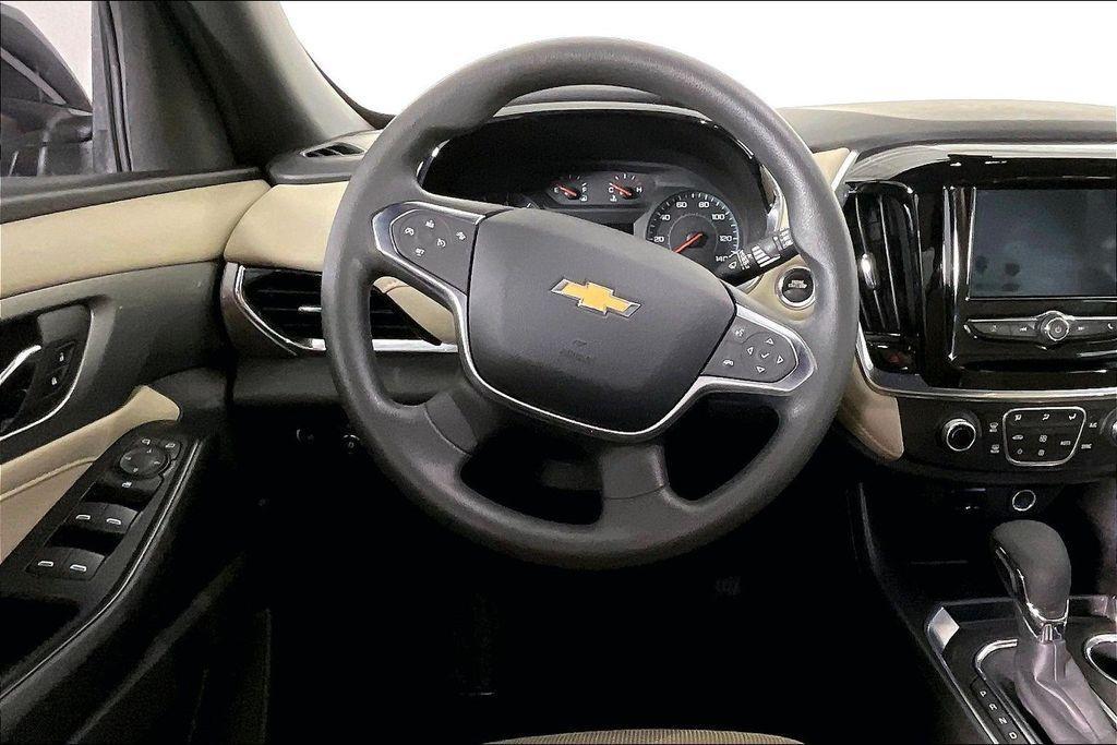 used 2023 Chevrolet Traverse car, priced at $26,876