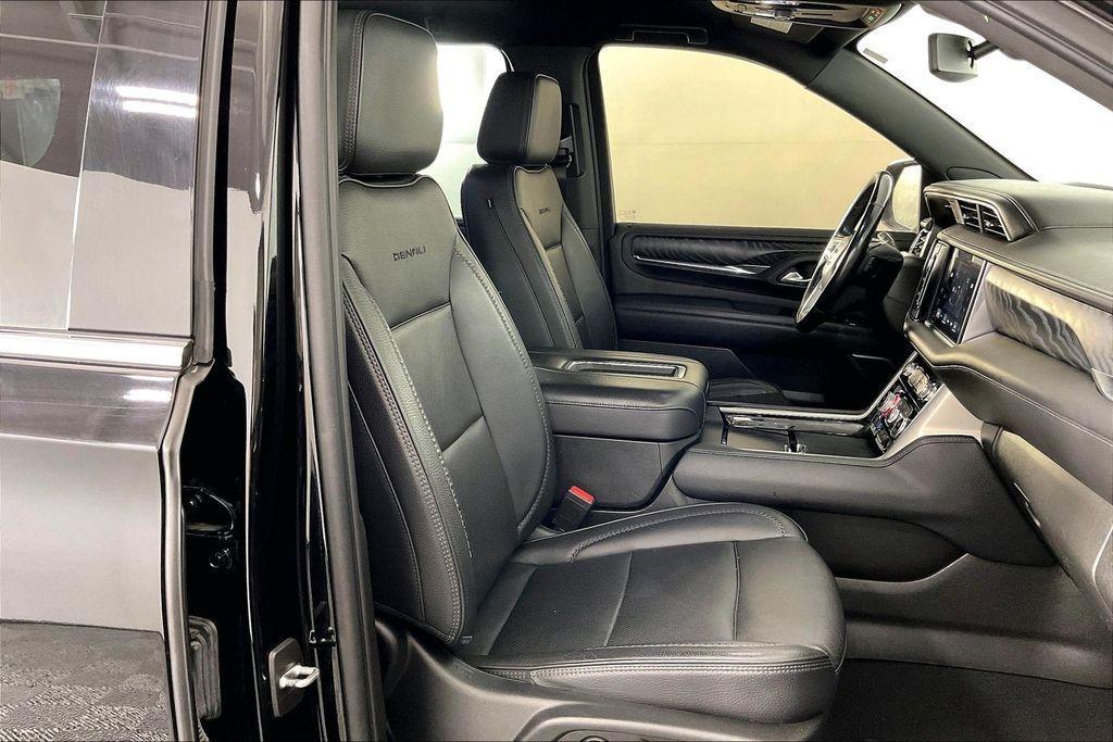 used 2022 GMC Yukon XL car, priced at $50,896