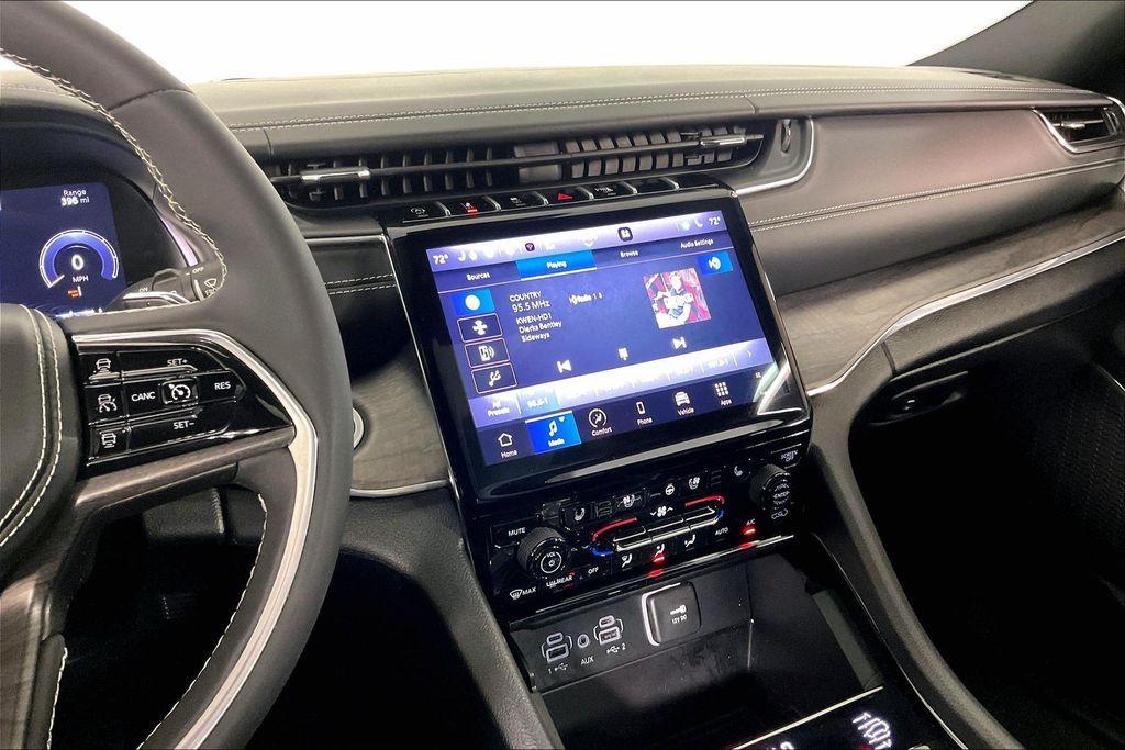 used 2024 Jeep Grand Cherokee car, priced at $32,776