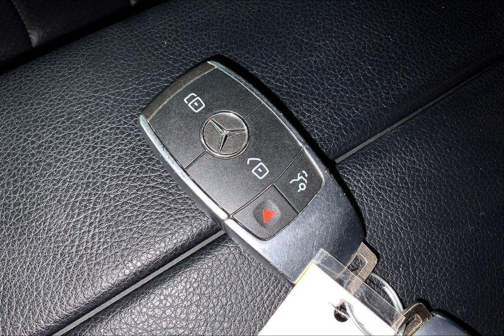 used 2021 Mercedes-Benz GLC 300 car, priced at $20,997