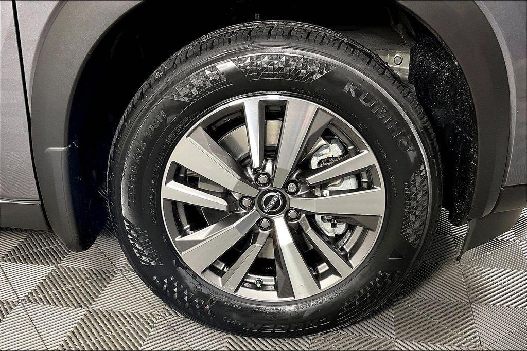 new 2026 Nissan Pathfinder car, priced at $41,427