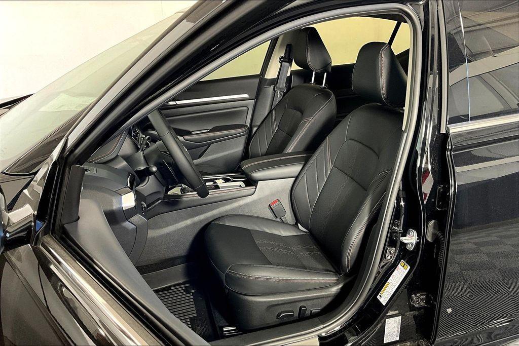 new 2025 Nissan Altima car, priced at $31,335