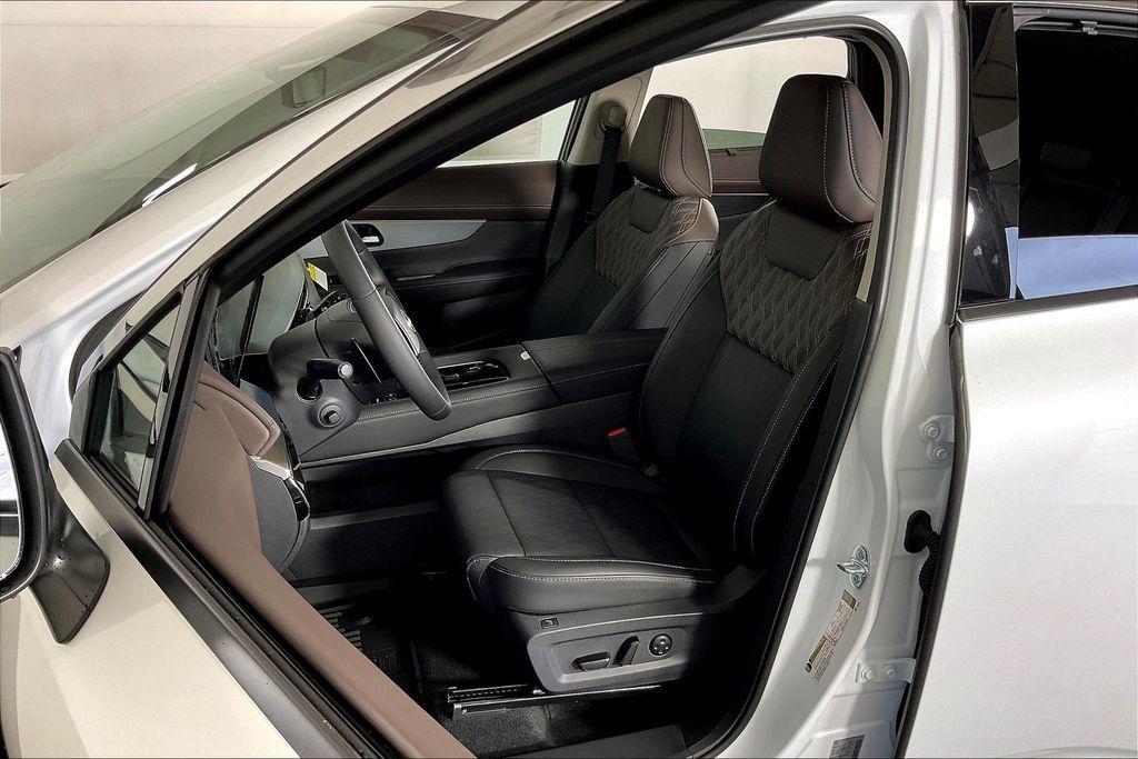 new 2025 Nissan Murano car, priced at $43,859