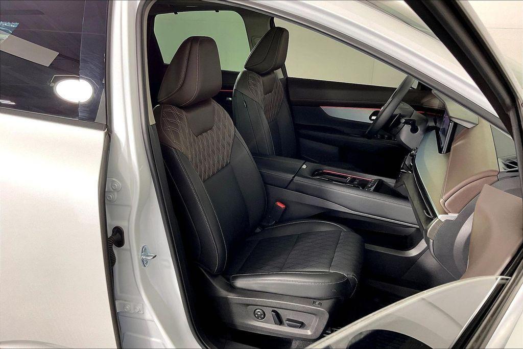 used 2025 Nissan Murano car, priced at $39,894