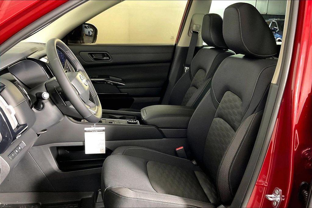 new 2026 Nissan Pathfinder car, priced at $39,163