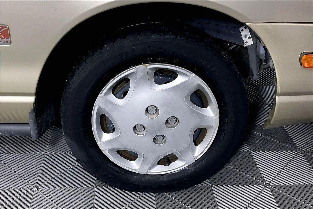 used 2002 Saturn SC car, priced at $2,896