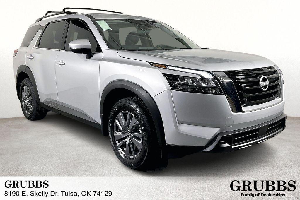 new 2025 Nissan Pathfinder car, priced at $33,366