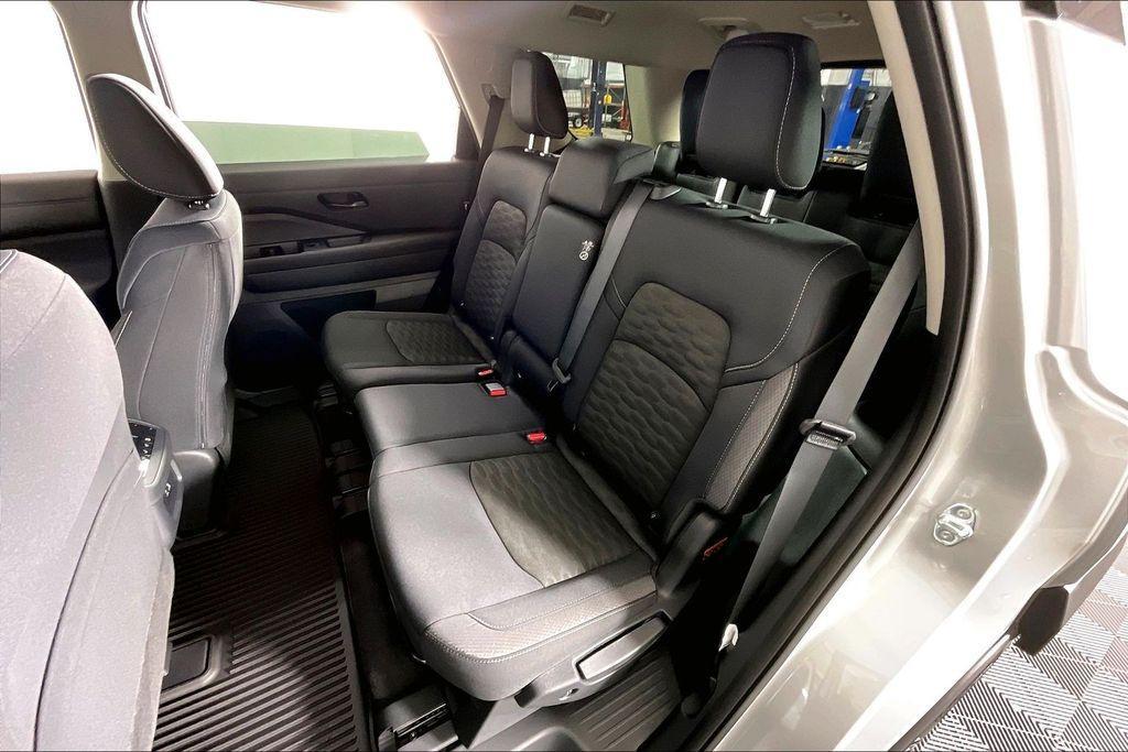 new 2025 Nissan Pathfinder car, priced at $33,366