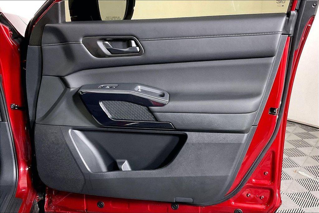 new 2026 Nissan Pathfinder car, priced at $38,922