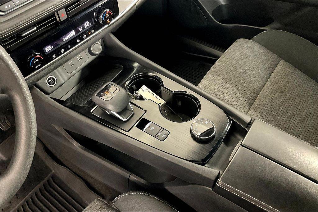 used 2022 Nissan Rogue car, priced at $17,977