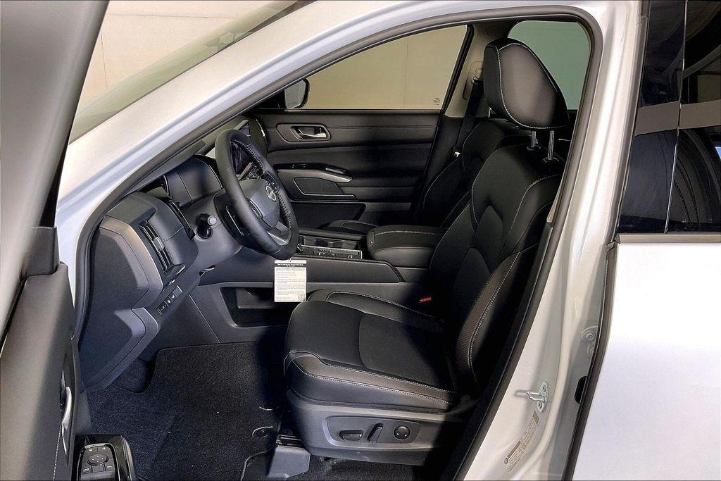 new 2026 Nissan Pathfinder car, priced at $41,835
