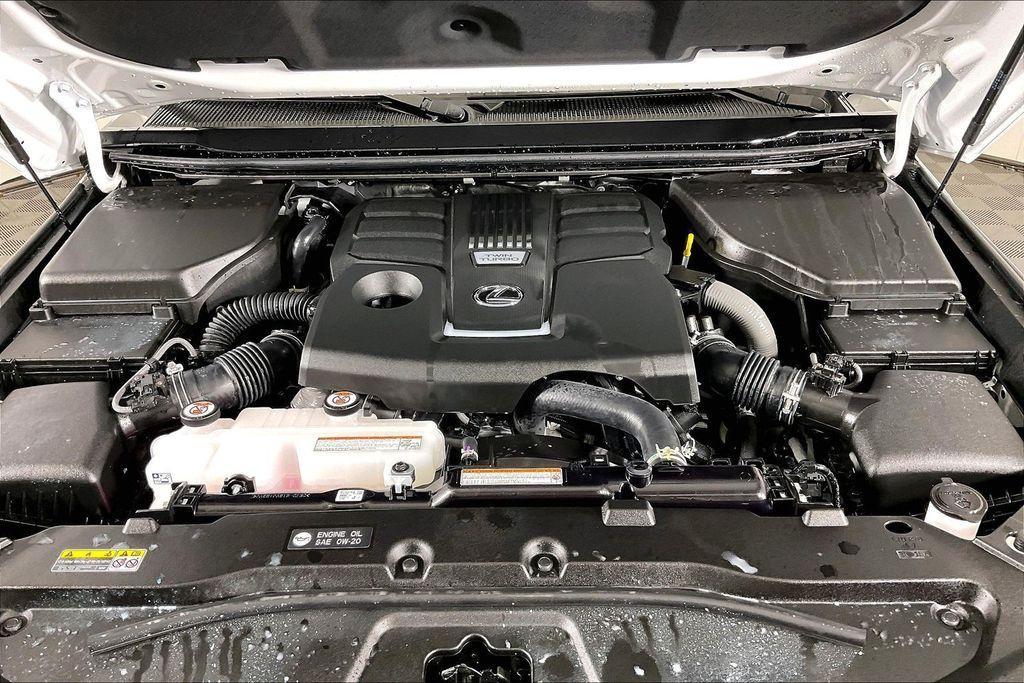 used 2025 Lexus GX 550 car, priced at $87,877