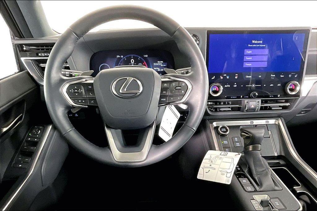 used 2025 Lexus GX 550 car, priced at $87,877