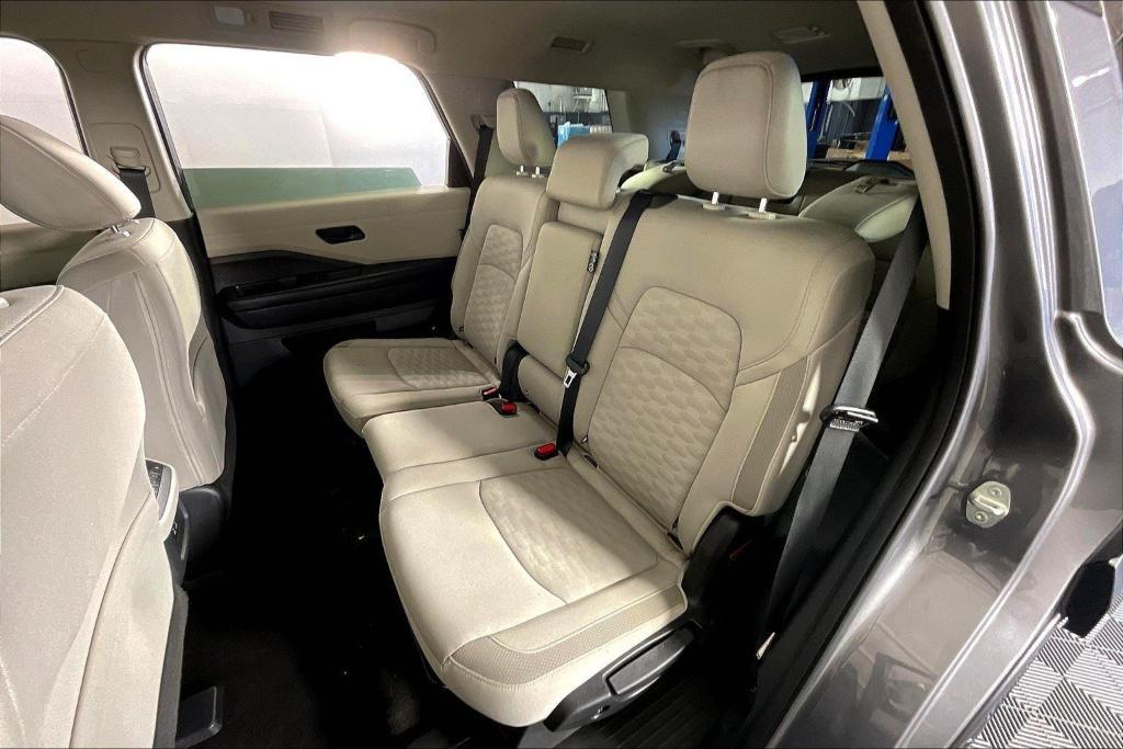 2024 Gun Metallic Nissan Pathfinder