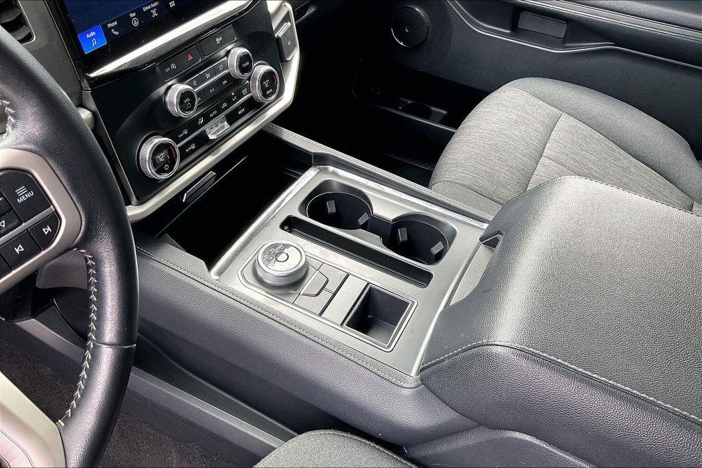 used 2024 Ford Expedition car, priced at $40,894