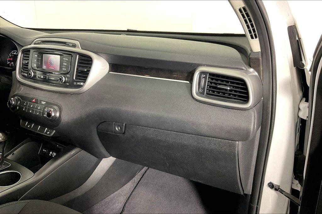 used 2016 Kia Sorento car, priced at $9,476