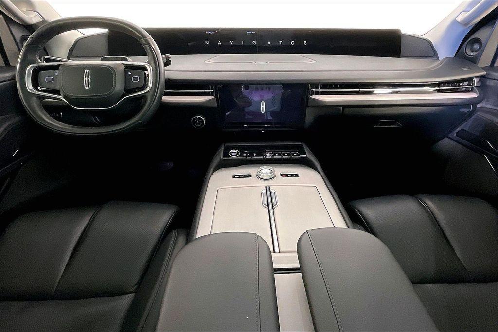 used 2025 Lincoln Navigator car, priced at $75,896