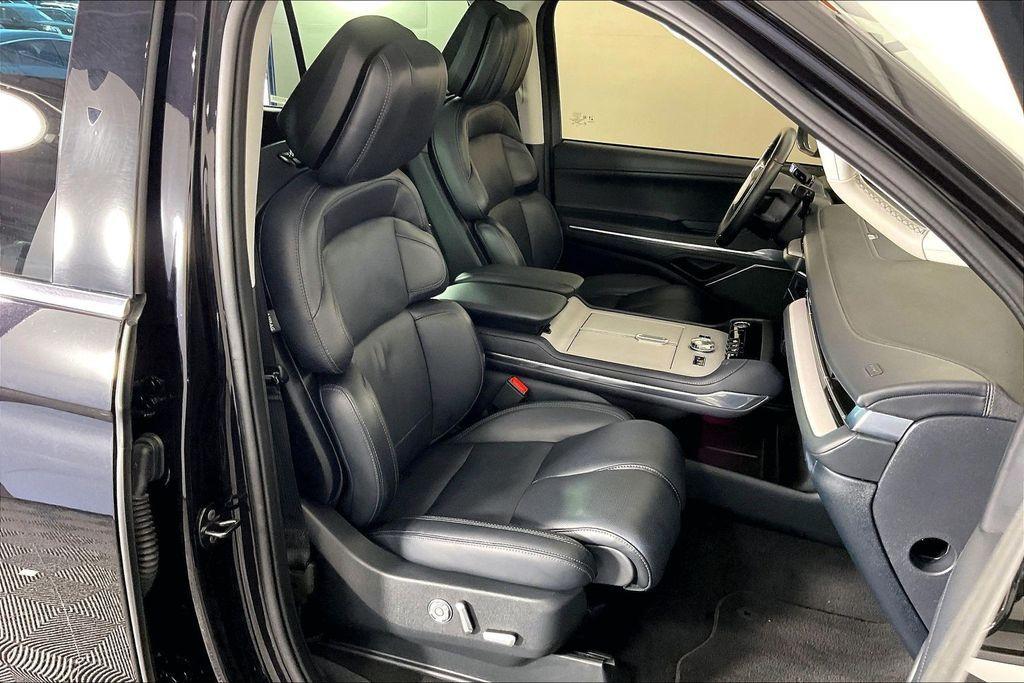 used 2025 Lincoln Navigator car, priced at $75,896