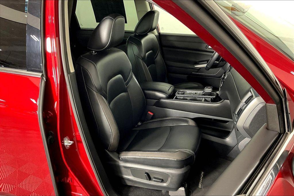 used 2022 Nissan Pathfinder car, priced at $30,277