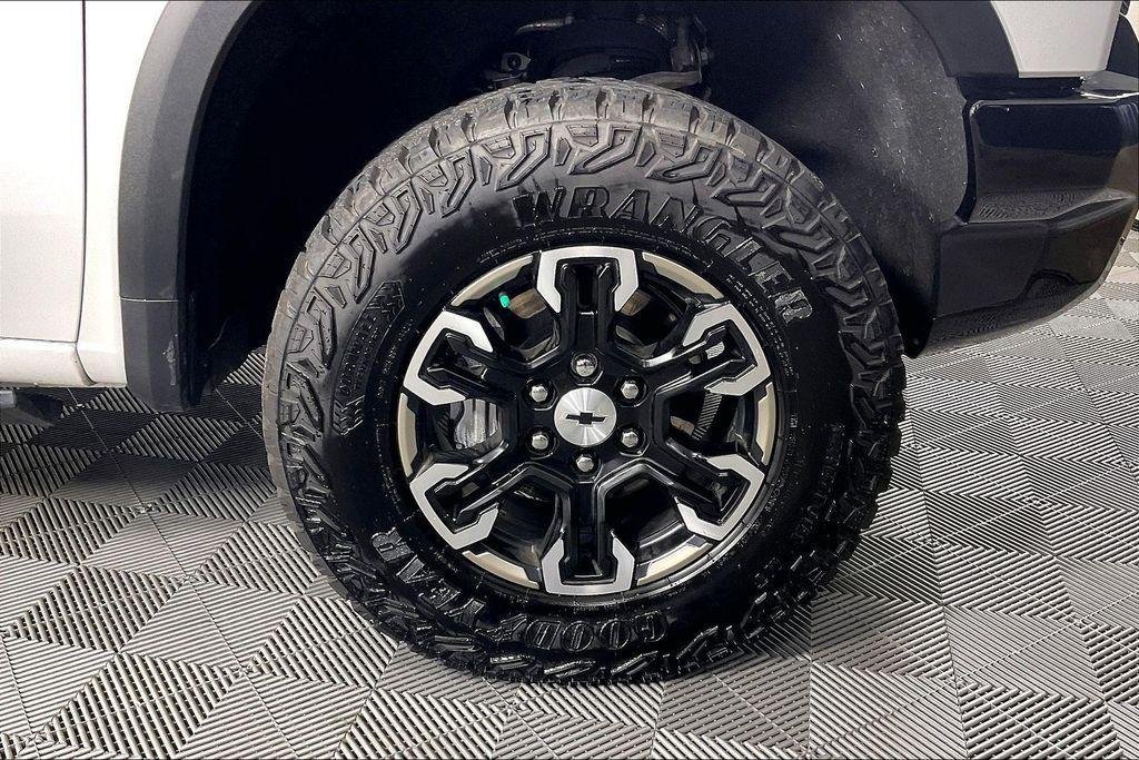 used 2025 Chevrolet Silverado 1500 car, priced at $59,992