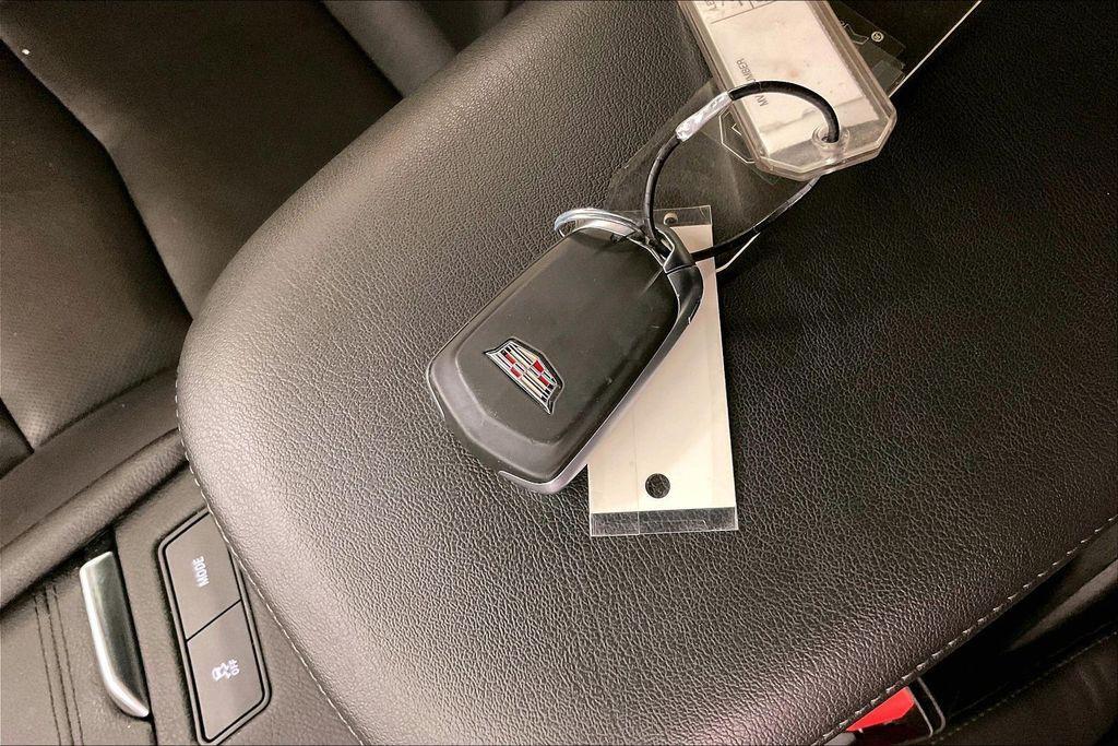 used 2024 Cadillac XT5 car, priced at $31,896