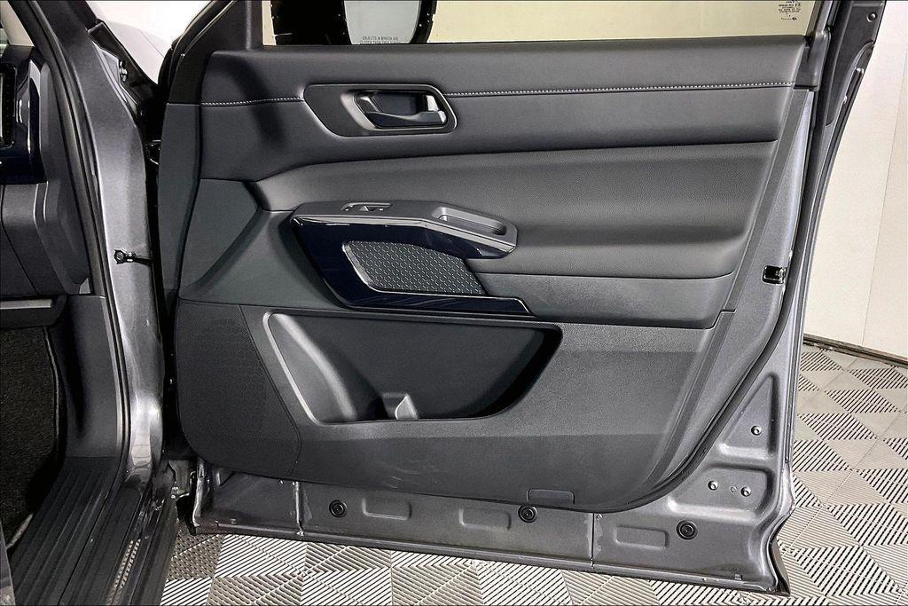 new 2026 Nissan Pathfinder car, priced at $38,951