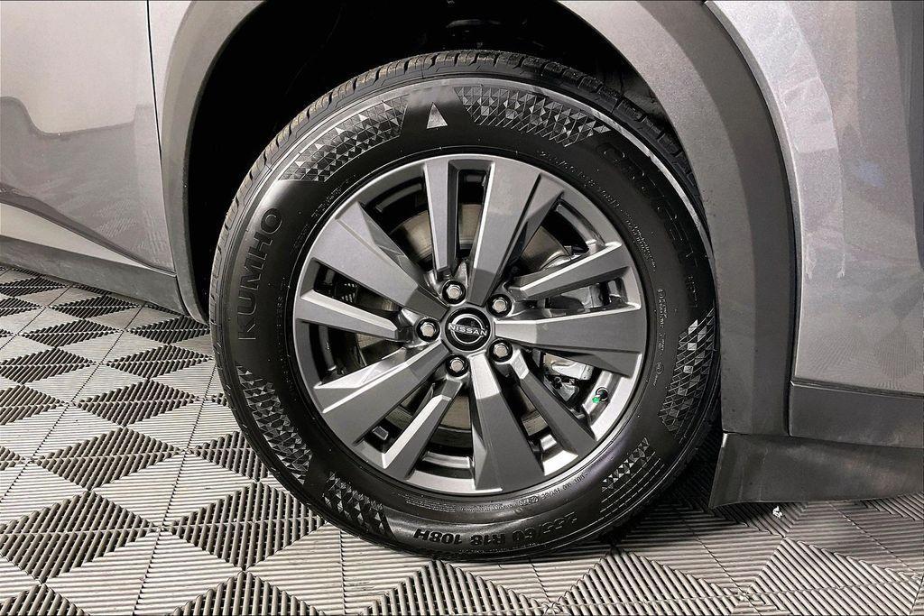 new 2026 Nissan Pathfinder car, priced at $38,951