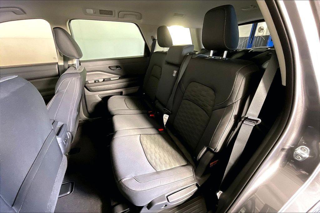 new 2026 Nissan Pathfinder car, priced at $38,951