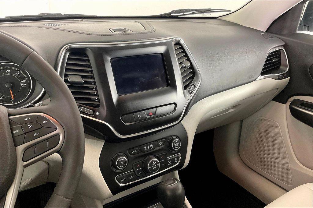 used 2020 Jeep Cherokee car, priced at $10,896