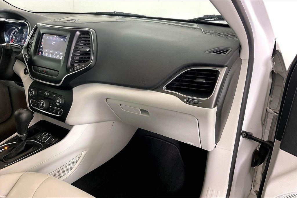 used 2020 Jeep Cherokee car, priced at $10,896