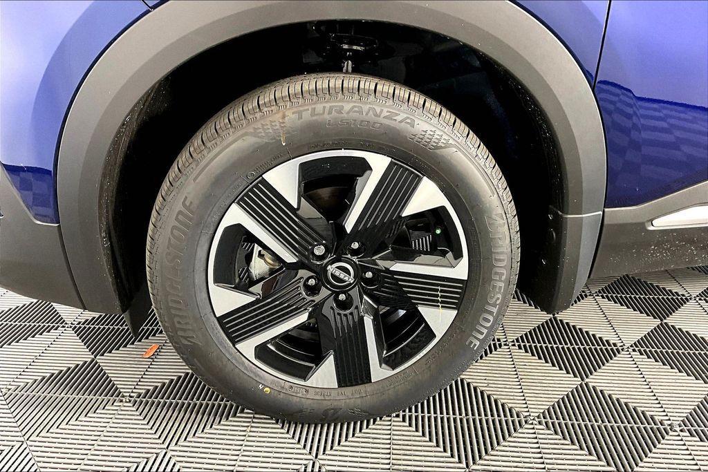 new 2025 Nissan Kicks car, priced at $23,864