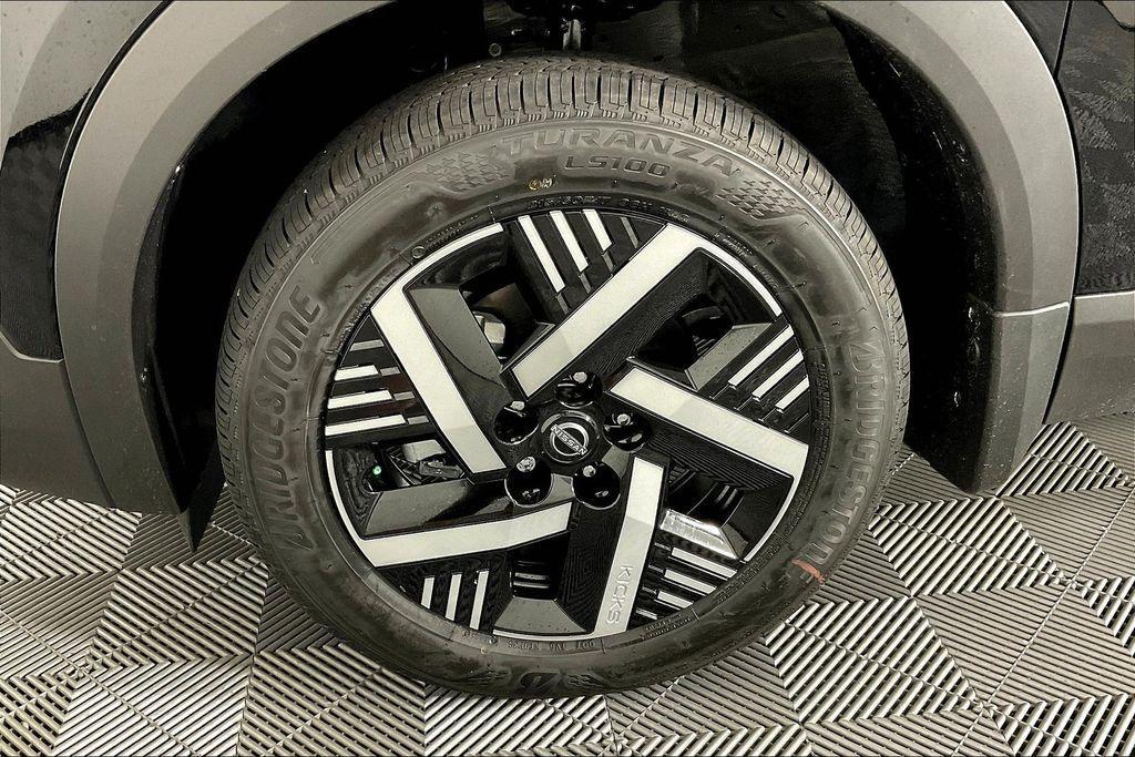 new 2025 Nissan Kicks car, priced at $26,003