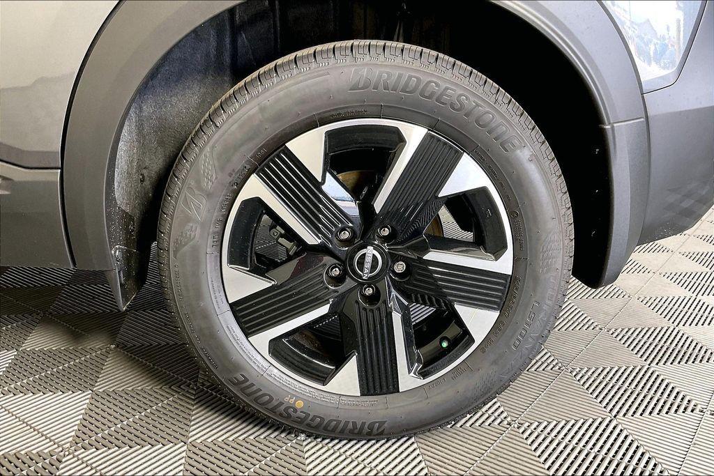 new 2025 Nissan Kicks car, priced at $24,425