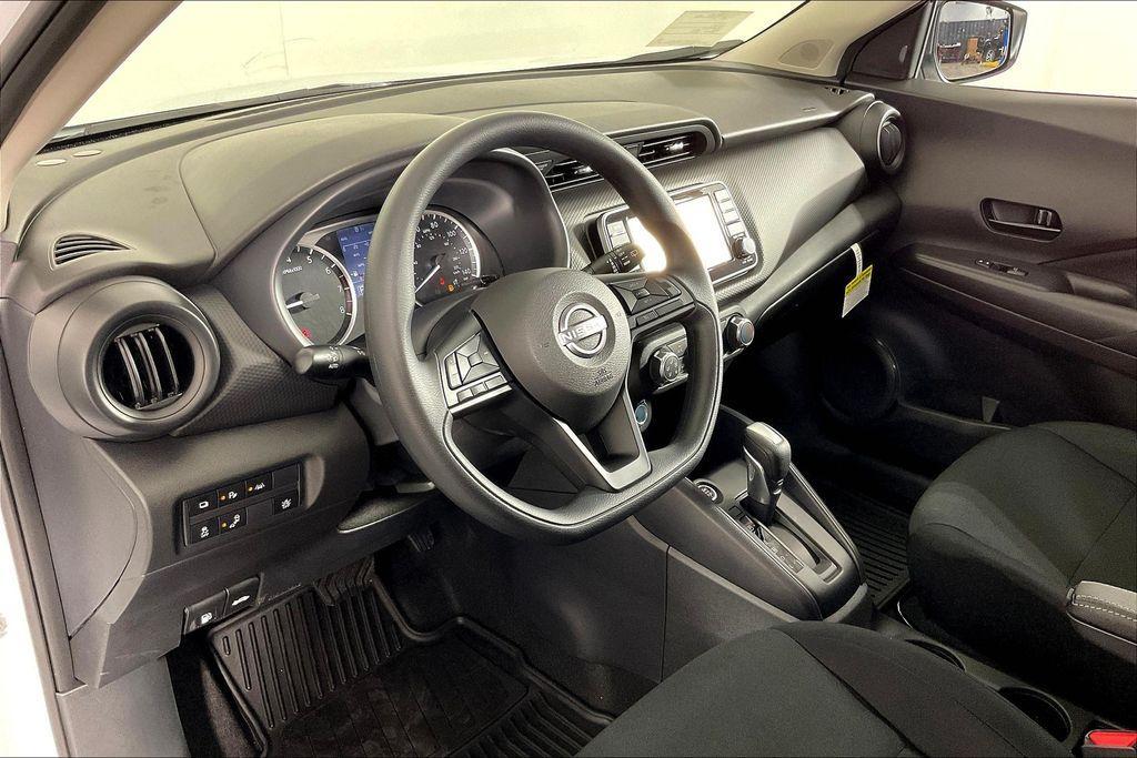 new 2025 Nissan Kicks Play car, priced at $19,882