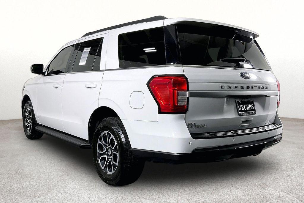 used 2024 Ford Expedition car, priced at $40,576