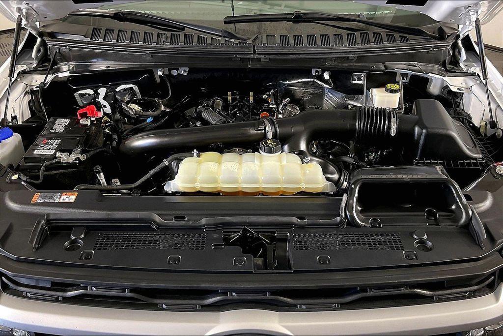 used 2024 Ford Expedition car, priced at $40,576