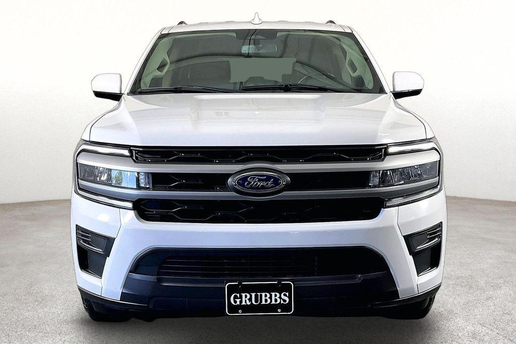 used 2024 Ford Expedition car, priced at $40,576