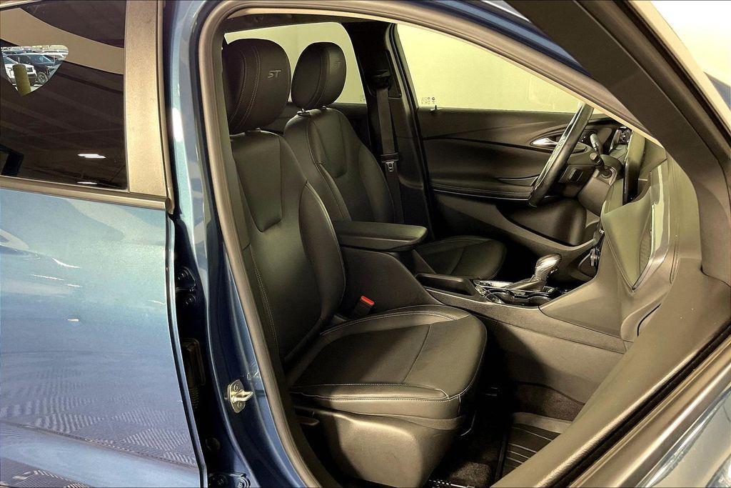 used 2024 Buick Encore GX car, priced at $21,250