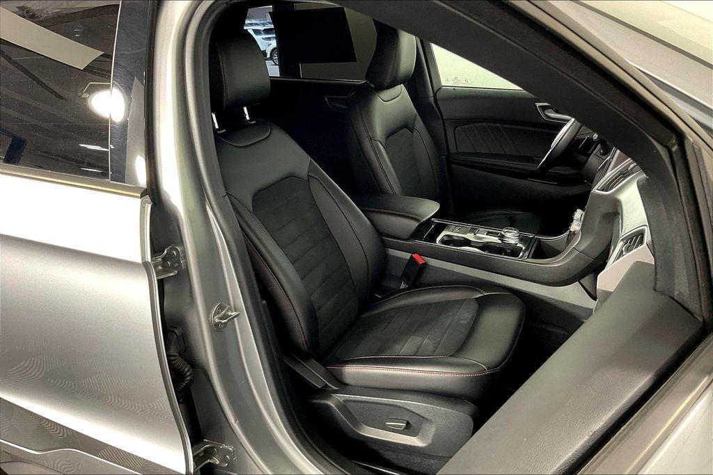used 2021 Ford Edge car, priced at $22,394