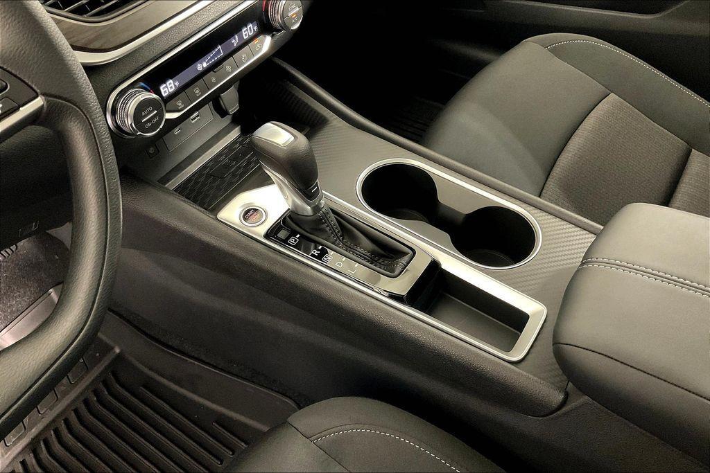 new 2025 Nissan Altima car, priced at $27,678