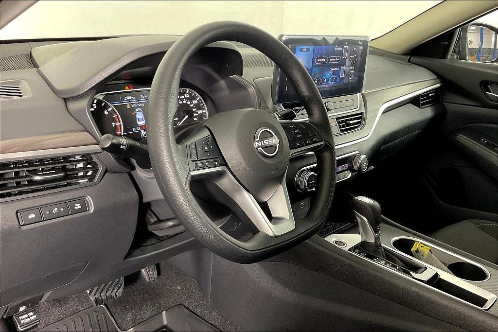 new 2025 Nissan Altima car, priced at $27,586