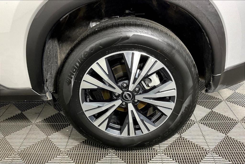 used 2023 Nissan Rogue car, priced at $23,077