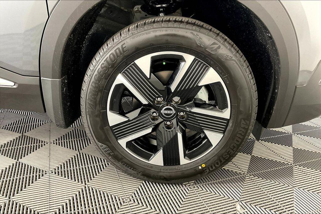 new 2025 Nissan Kicks car, priced at $23,864